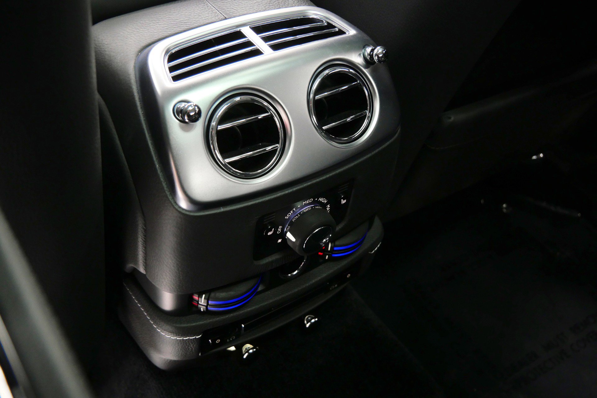 Used 2013 Rolls-Royce Ghost RWD image 33