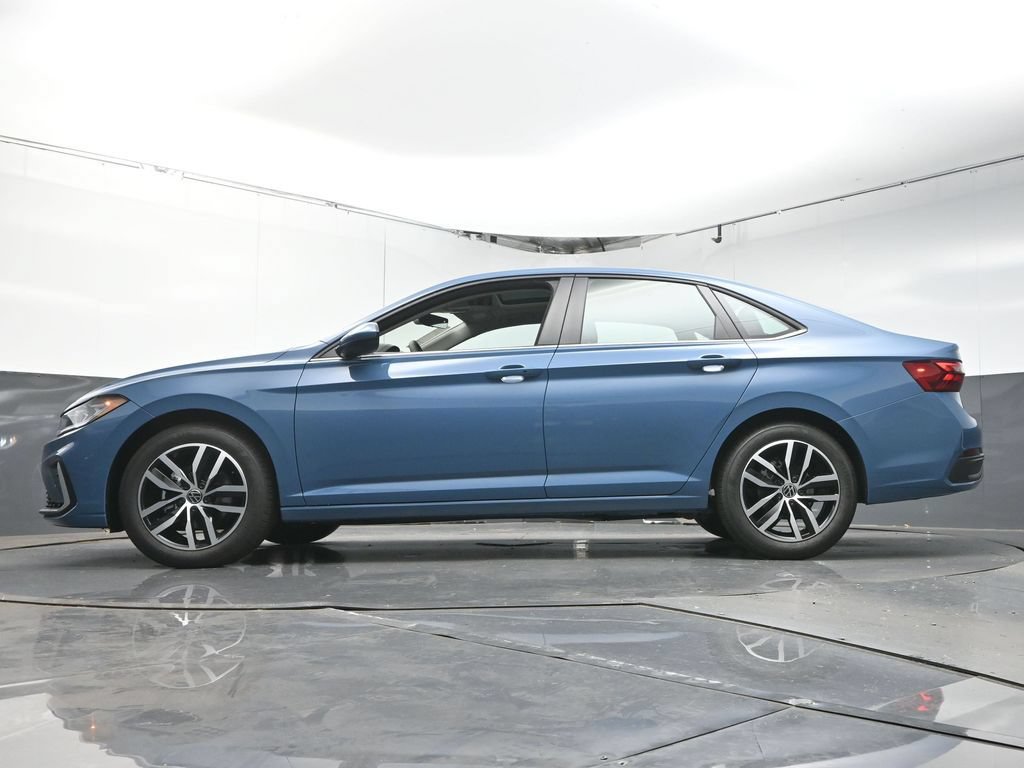 New 2026 Volkswagen Jetta SE FWD image 33