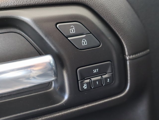 Used 2020 GMC Sierra 3500 Denali w/ Denali Ultimate Package image 23