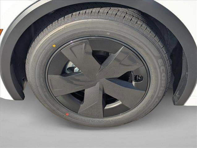 New 2026 Toyota Prius Plug-In Hybrid image 9