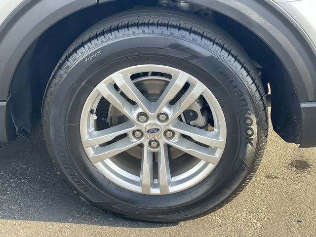 Certified 2022 Ford Explorer XLT w/ Equipment Group 202A image 39