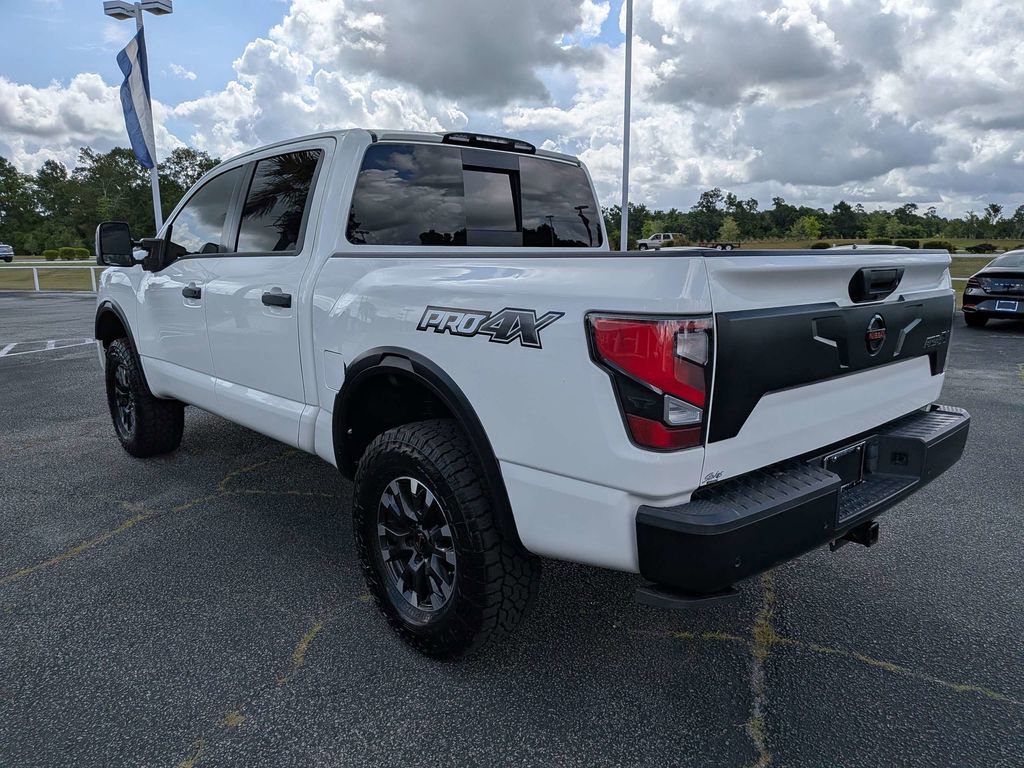 Used 2021 Nissan Titan PRO-4X w/ Pro-4x Convenience Package AWD/4WD image 8