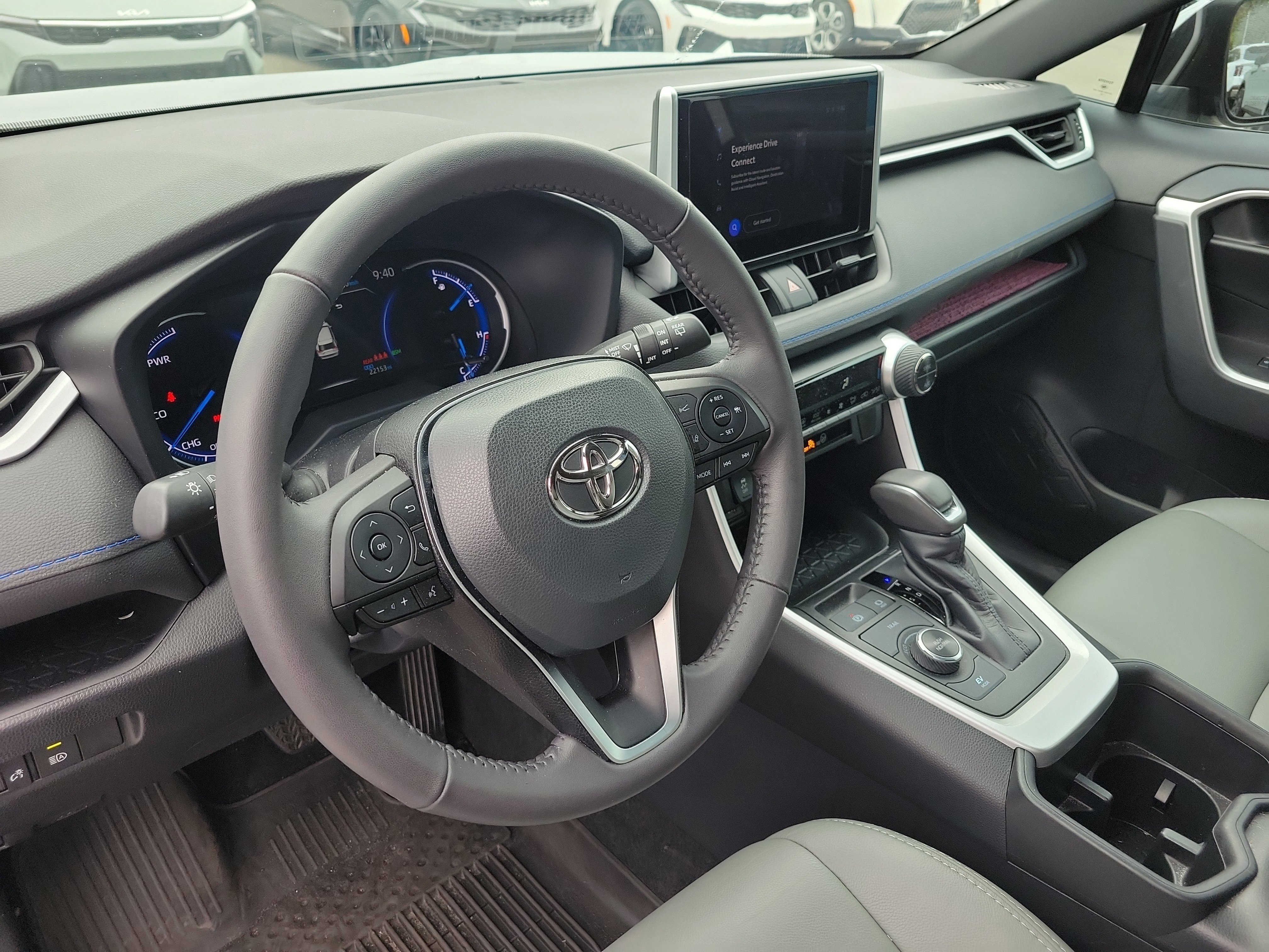 Used 2023 Toyota RAV4 SE image 22