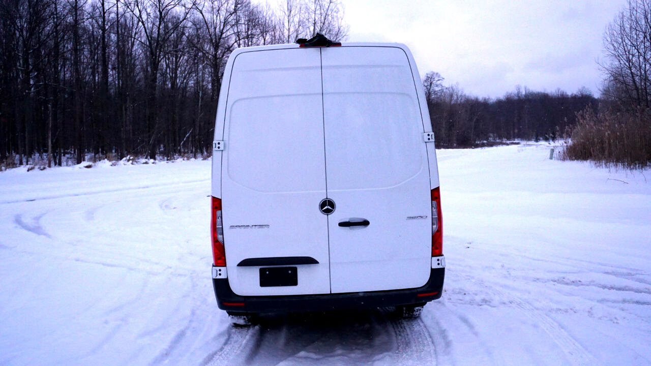 Used 2020 Mercedes-Benz Sprinter 2500 w/ Driver Convenience Package image 4