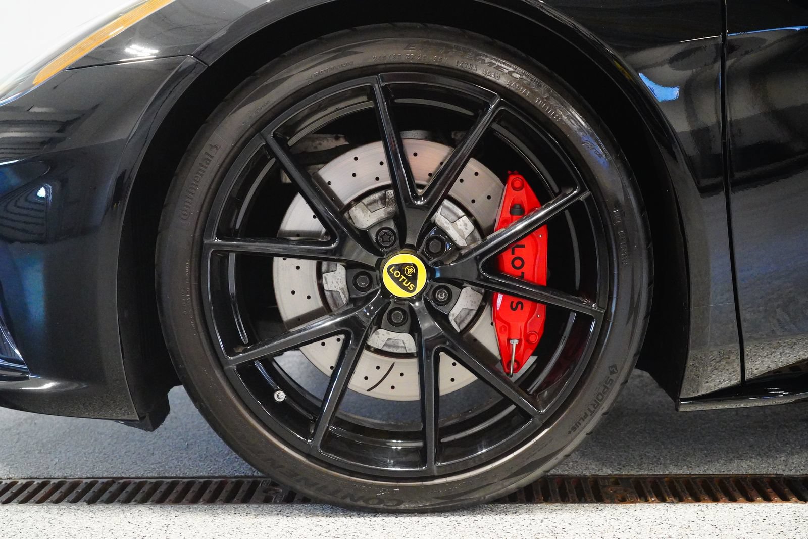 Used 2024 Lotus Emira First Edition RWD image 9