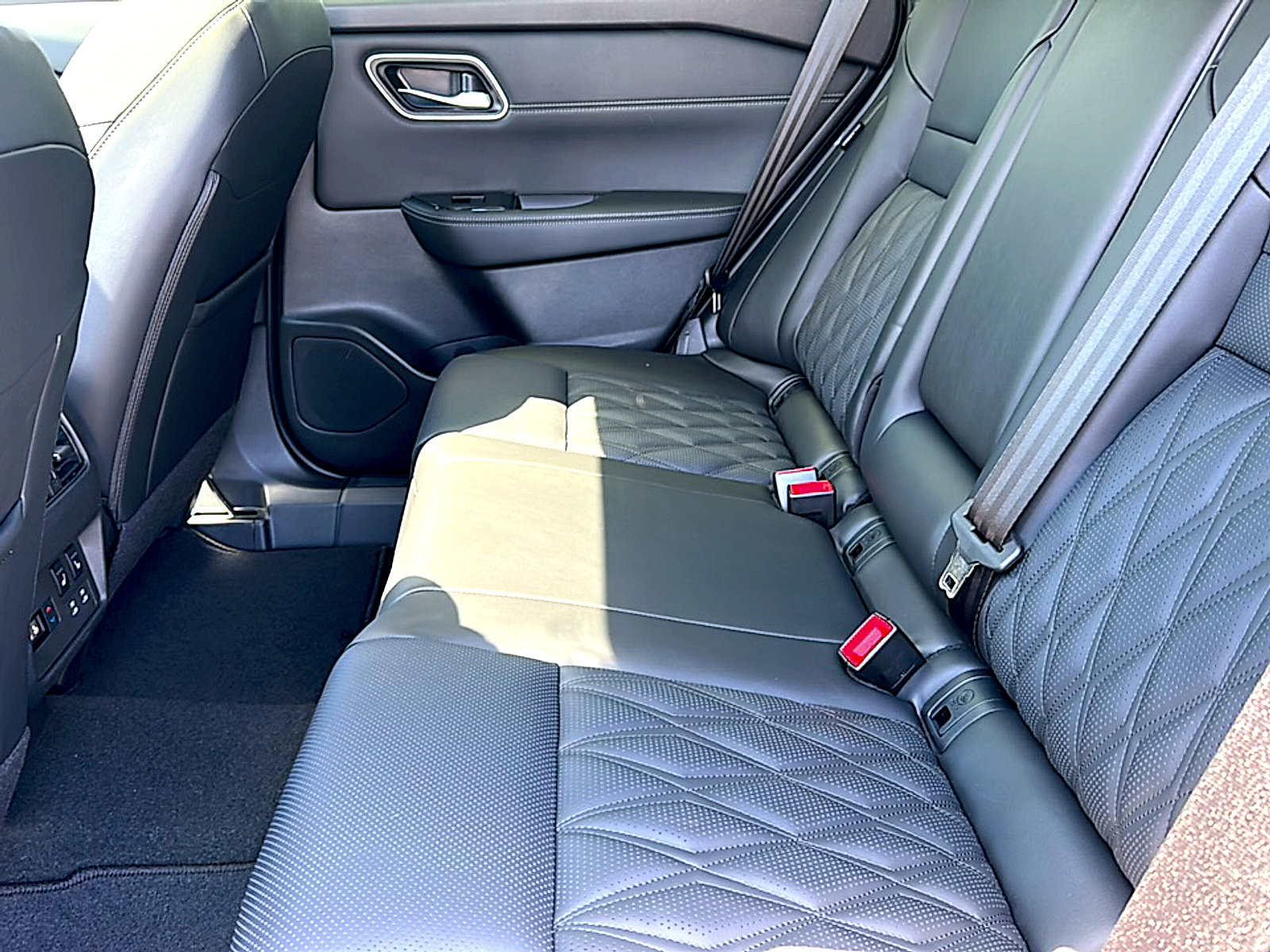 New 2026 Nissan Rogue Platinum w/ Platinum Premium Package AWD/4WD image 16