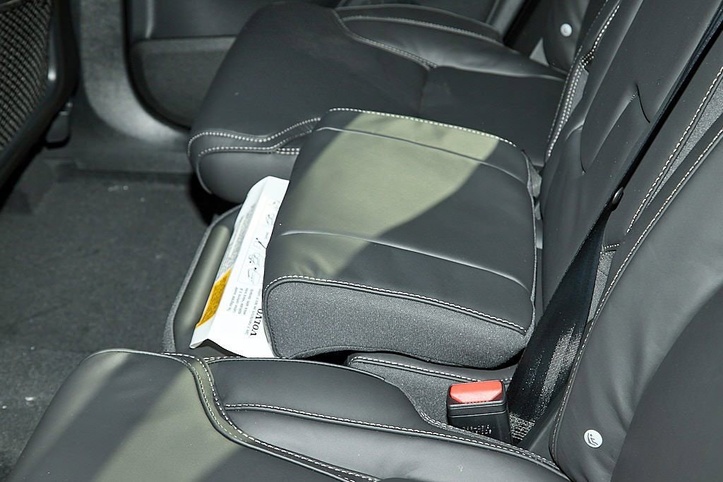 New 2026 Volvo XC90 B6 Ultra w/ Protection Package image 21