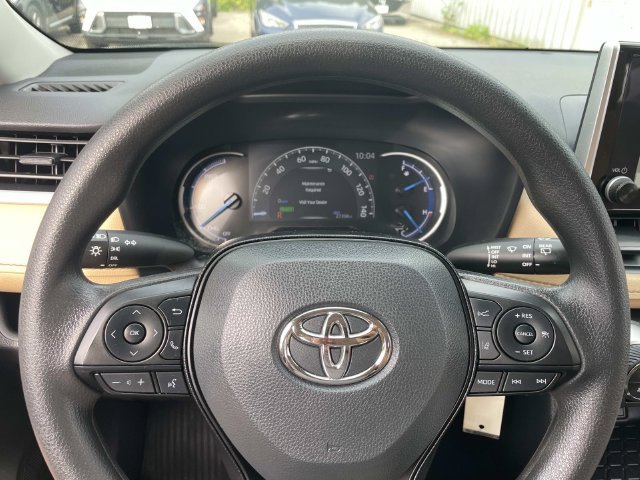 Used 2025 Toyota RAV4 LE AWD/4WD image 29