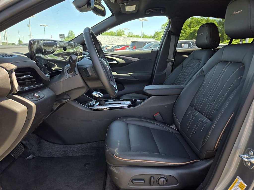 New 2025 Buick Envista Avenir image 11