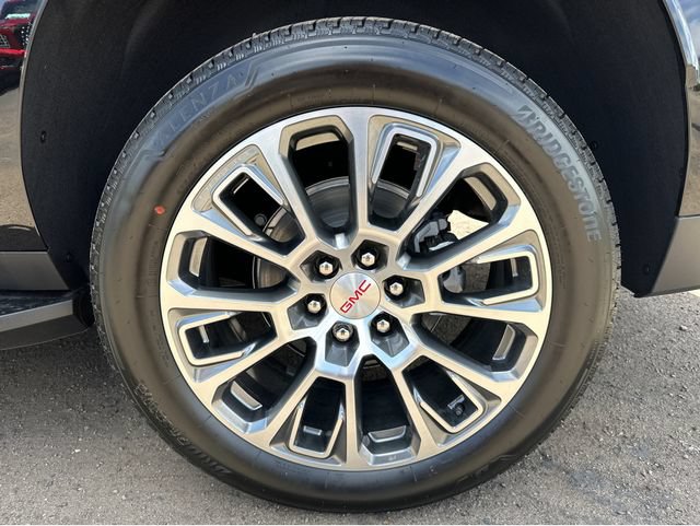 New 2026 GMC Yukon XL Denali w/ Advanced Technology Package AWD/4WD image 17