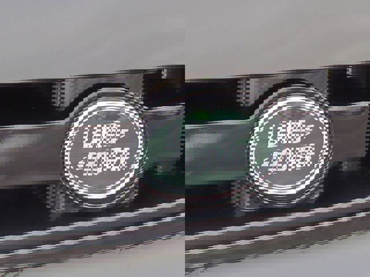 Certified 2023 Land Rover Defender 110 X-Dynamic SE image 11