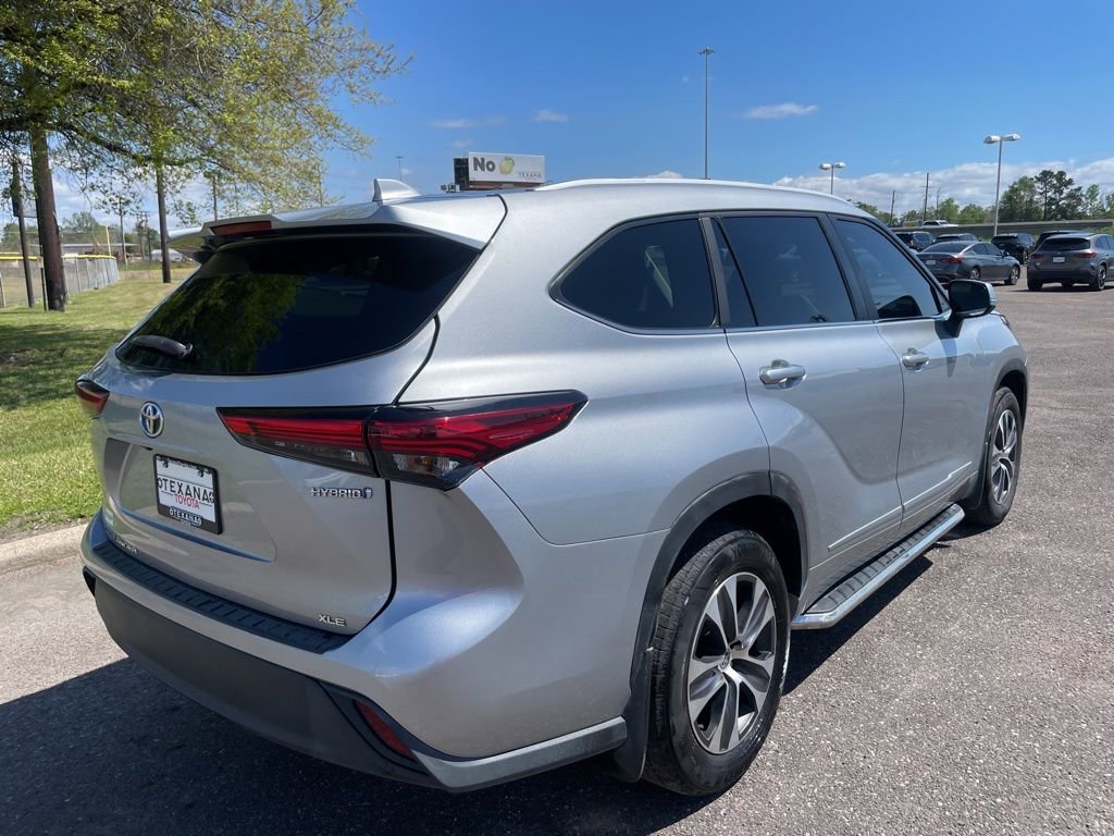 Used 2023 Toyota Highlander XLE image 10