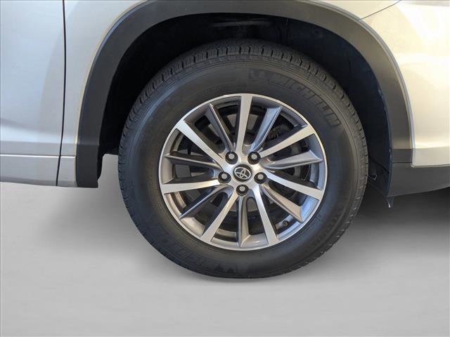 Used 2018 Toyota Highlander XLE image 21