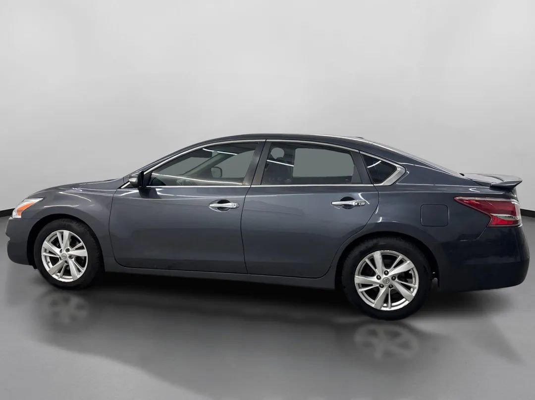 Used 2013 Nissan Altima 2.5 SL w/ Technology Pkg FWD image 5