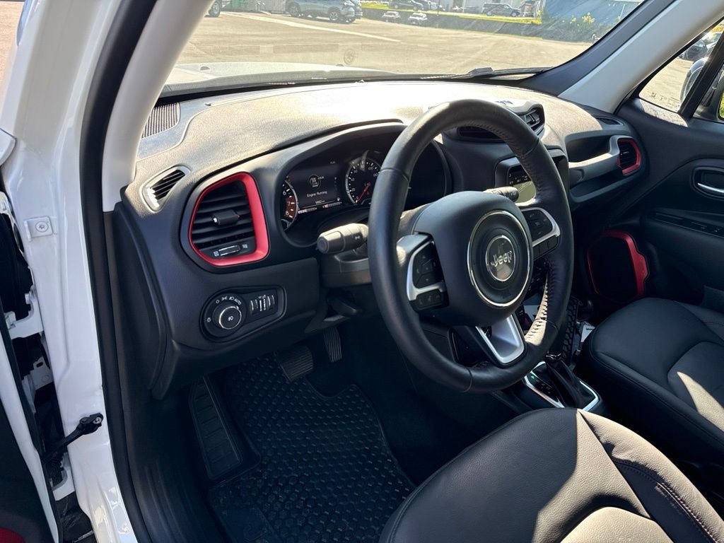 Used 2023 Jeep Renegade Trailhawk w/ Trailhawk Elite Group AWD/4WD image 23