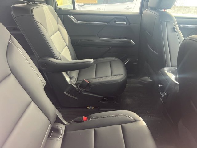 Used 2024 GMC Acadia Elevation w/ Trailering Package image 8