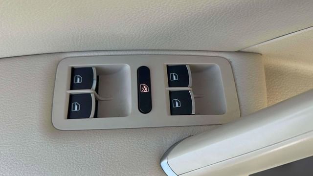 Used 2017 Volkswagen Passat 1.8T R-Line image 14