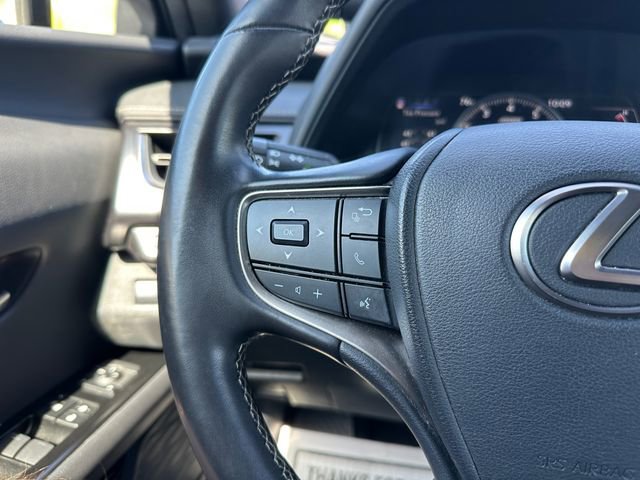 Used 2022 Lexus UX 200 w/ Accessory Package (Z1) image 23