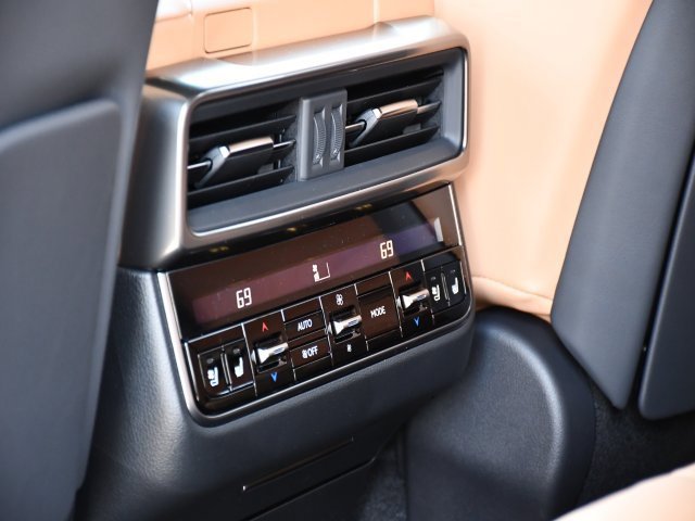 New 2026 Lexus LX 600 4WD w/ Luxury Package image 20