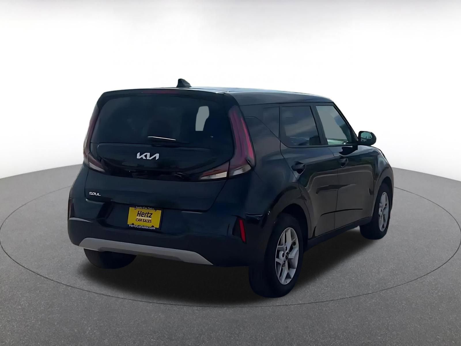 Used 2025 Kia Soul LX w/ LX Technology Package FWD image 15