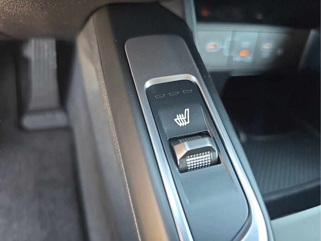 Certified 2025 Kia Sorento S w/ Panoramic Sunroof Package image 33