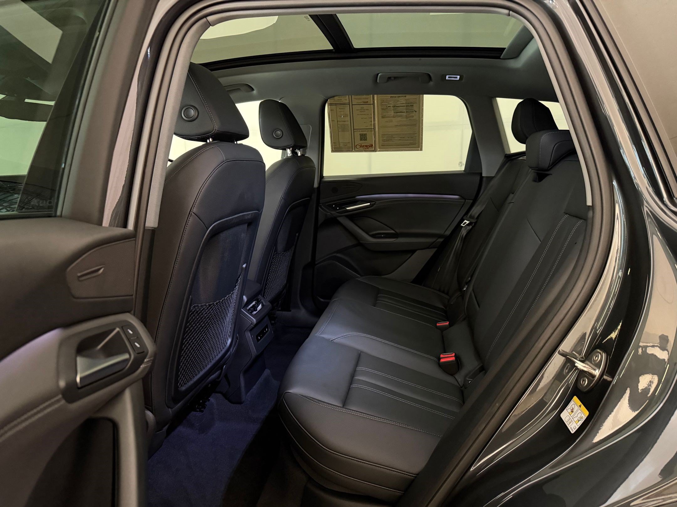 Used 2025 Audi Q6 e-tron Premium w/ Convenience Package RWD image 15