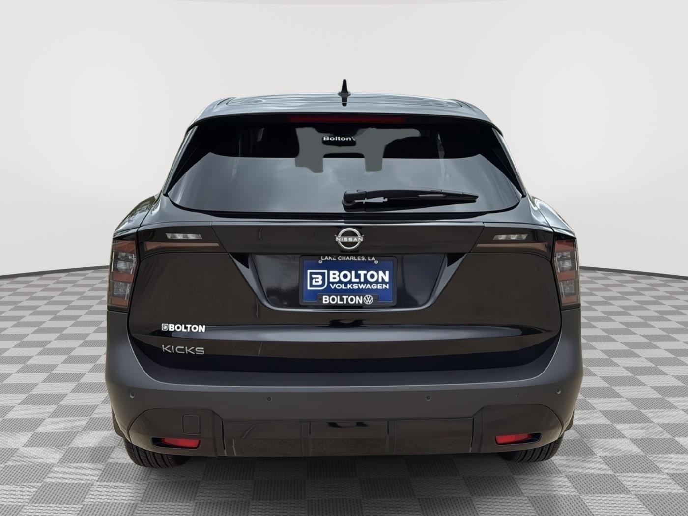 Used 2025 Nissan Kicks SV image 4