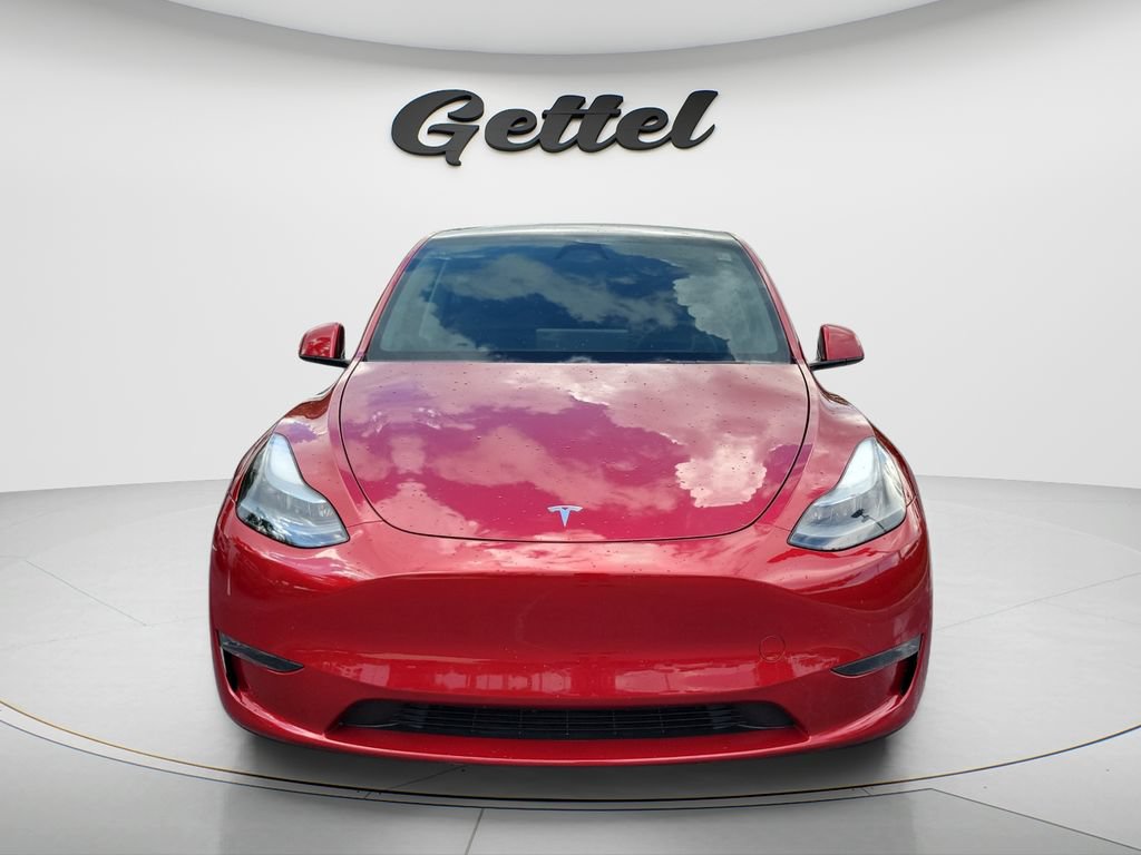 Used 2024 Tesla Model Y Long Range AWD/4WD image 3