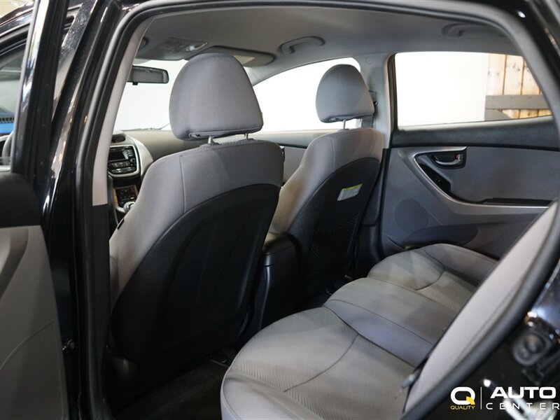 Used 2013 Hyundai Elantra Sedan FWD image 25