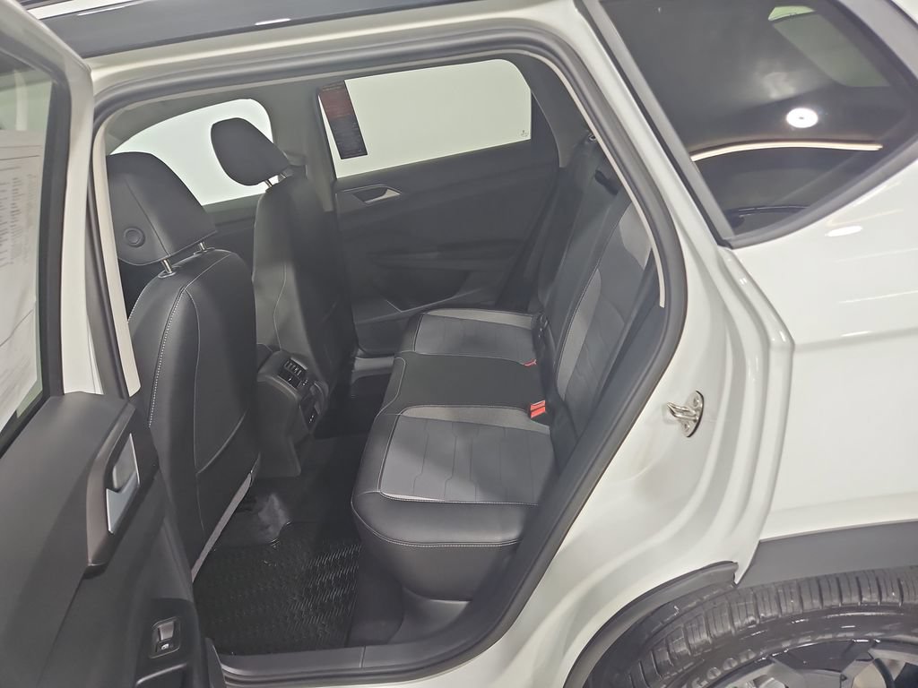 Certified 2026 Volkswagen Taos SE AWD/4WD image 23