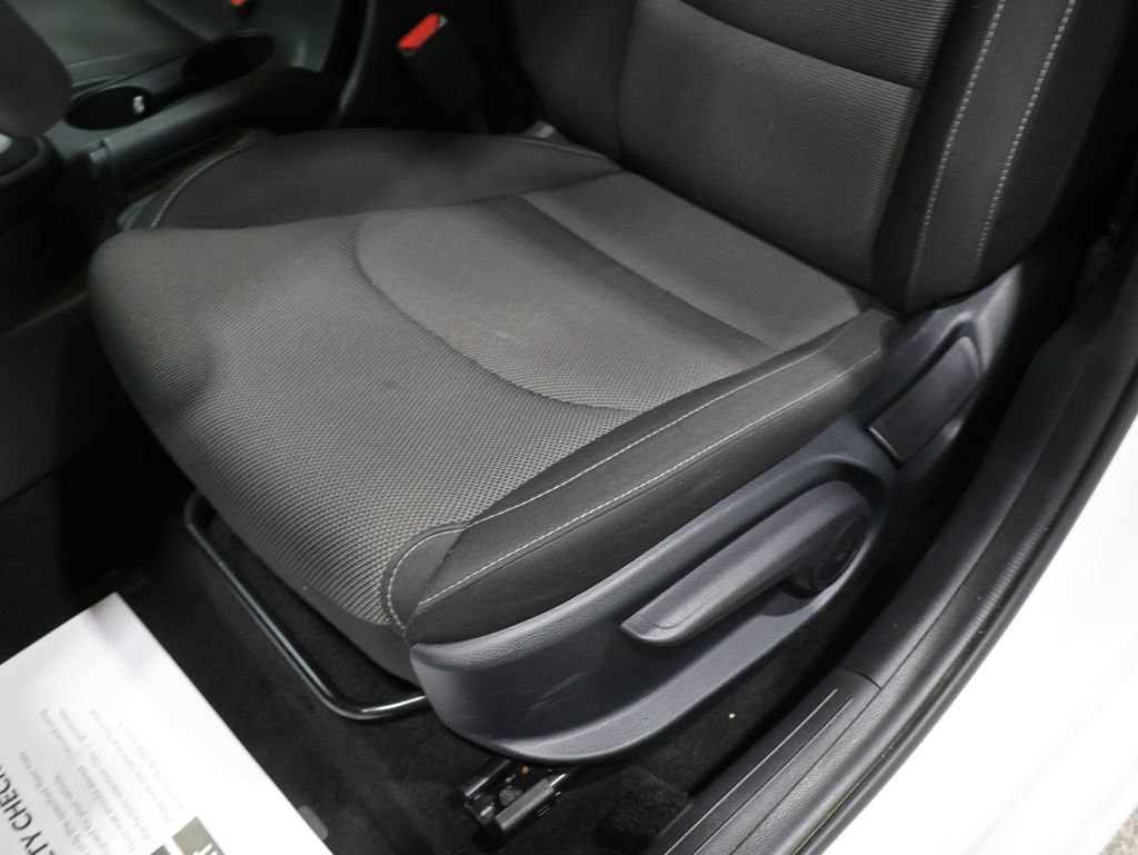 Used 2024 Kia Forte LXS FWD image 11