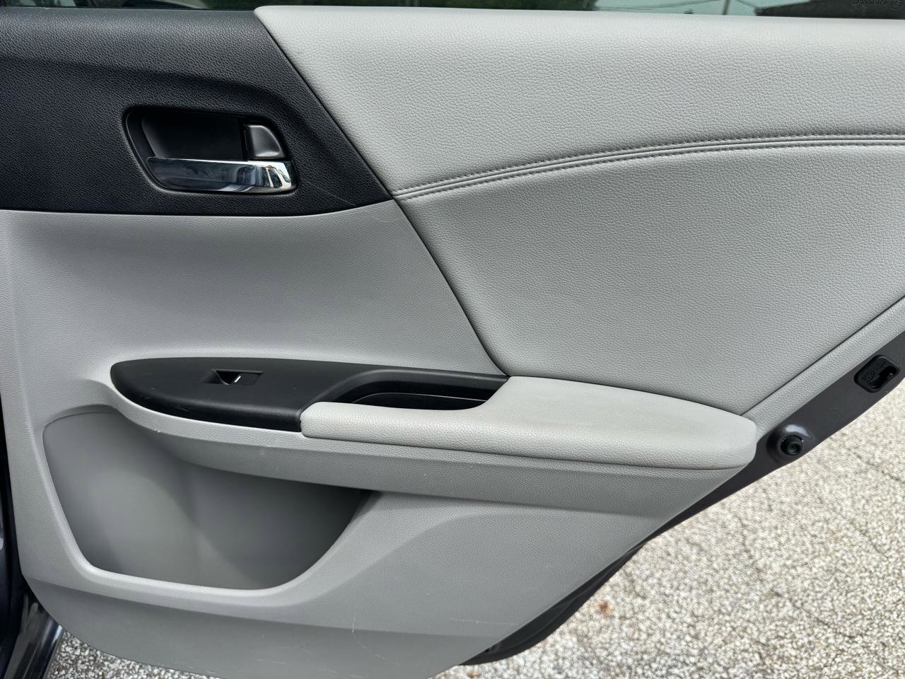 Used 2017 Honda Accord EX-L image 22