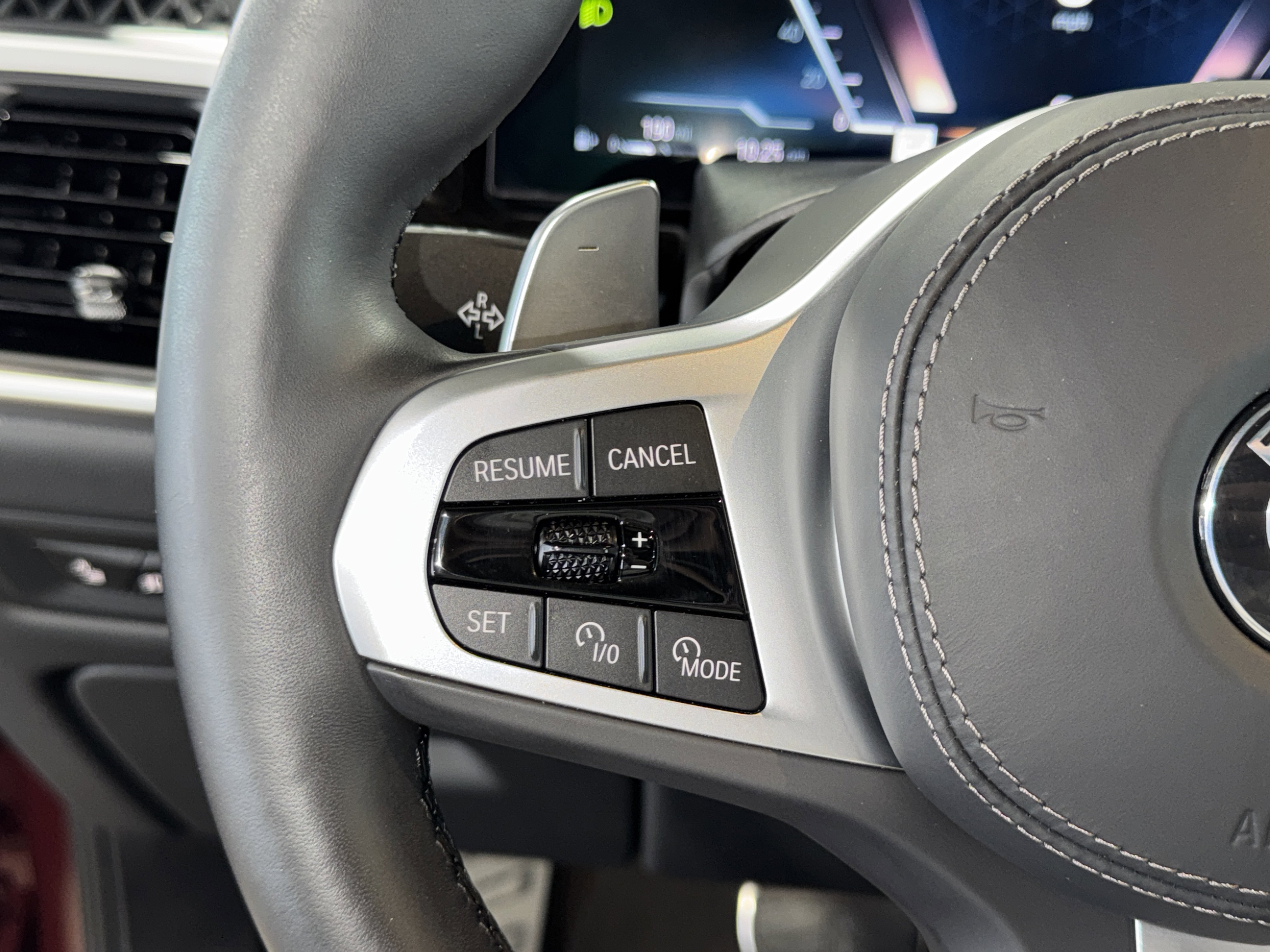 Certified 2025 BMW X6 xDrive40i image 22