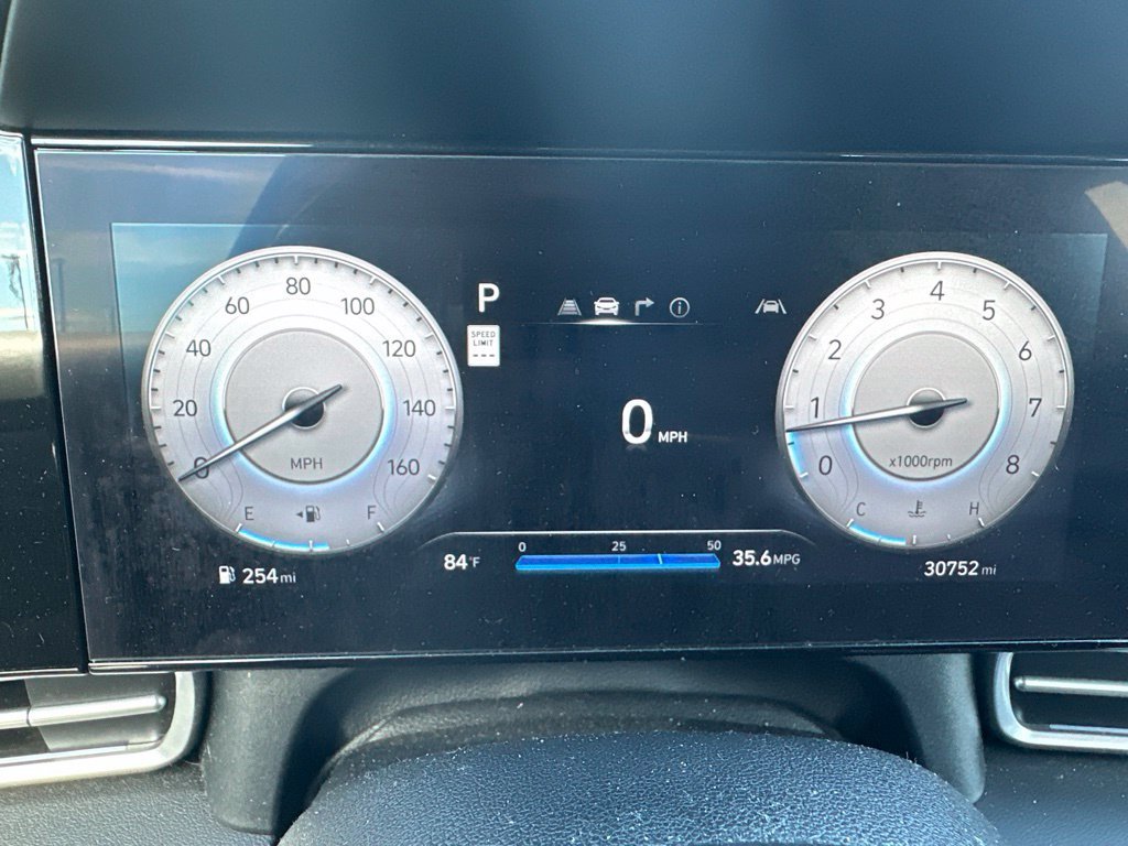 Used 2025 Hyundai Elantra SEL FWD image 16