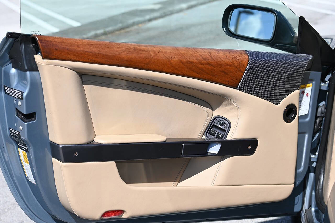 Used 2005 Aston Martin DB9 Volante image 12