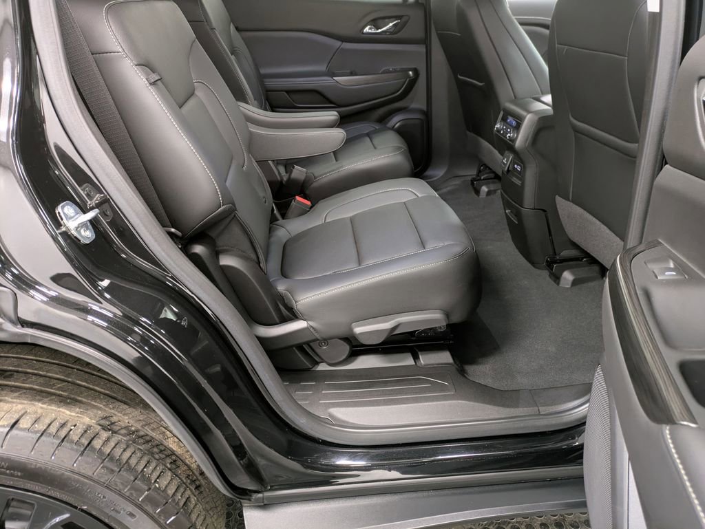 Used 2023 GMC Acadia SLT w/ Elevation Edition image 26