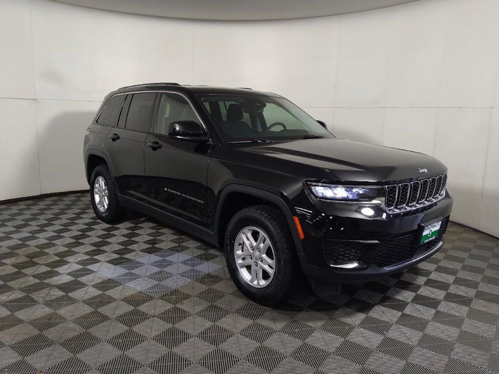Used 2023 Jeep Grand Cherokee Laredo AWD/4WD image 11