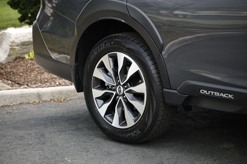 Used 2025 Subaru Outback Touring XT image 6