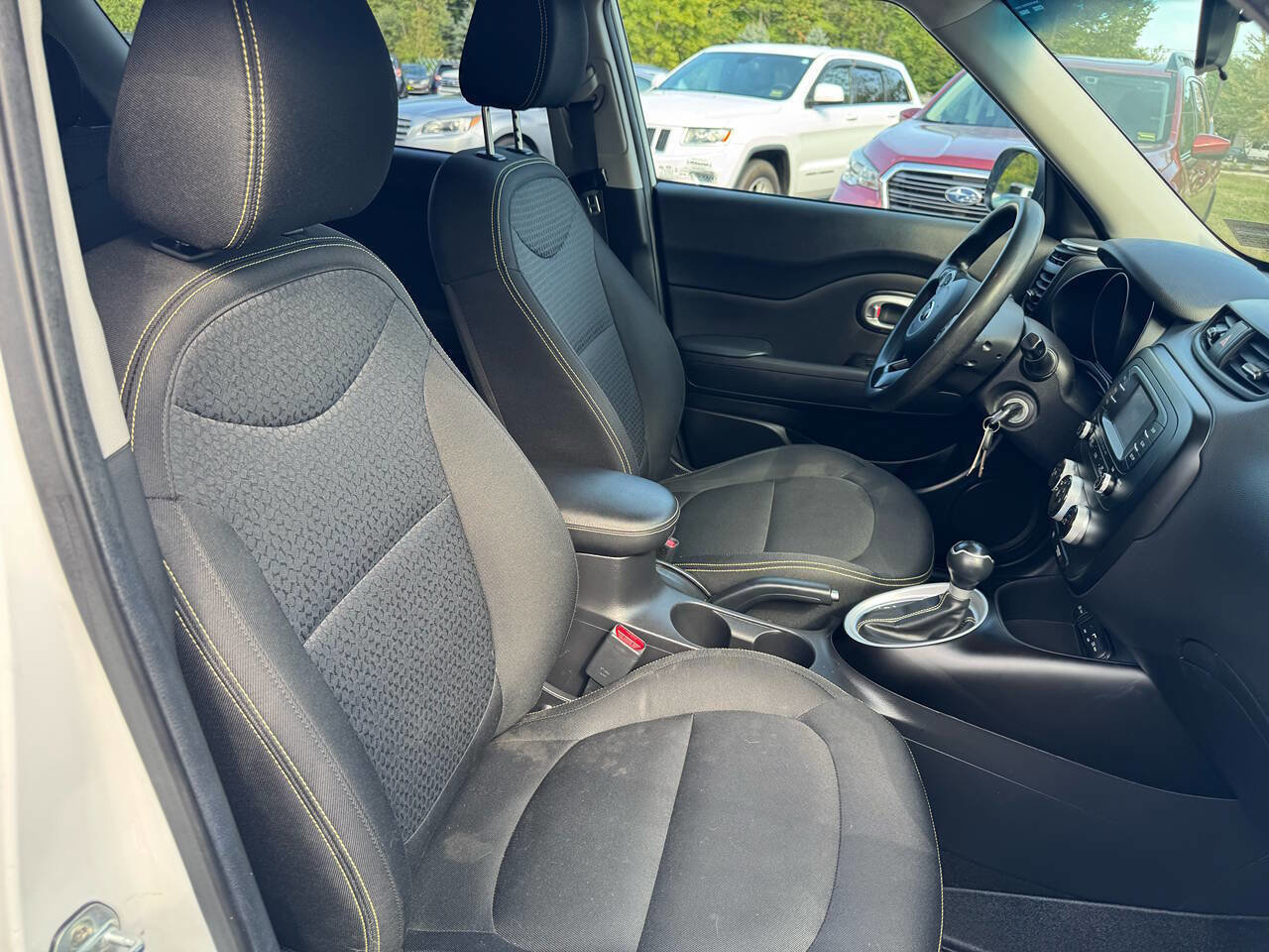 Used 2016 Kia Soul + image 25