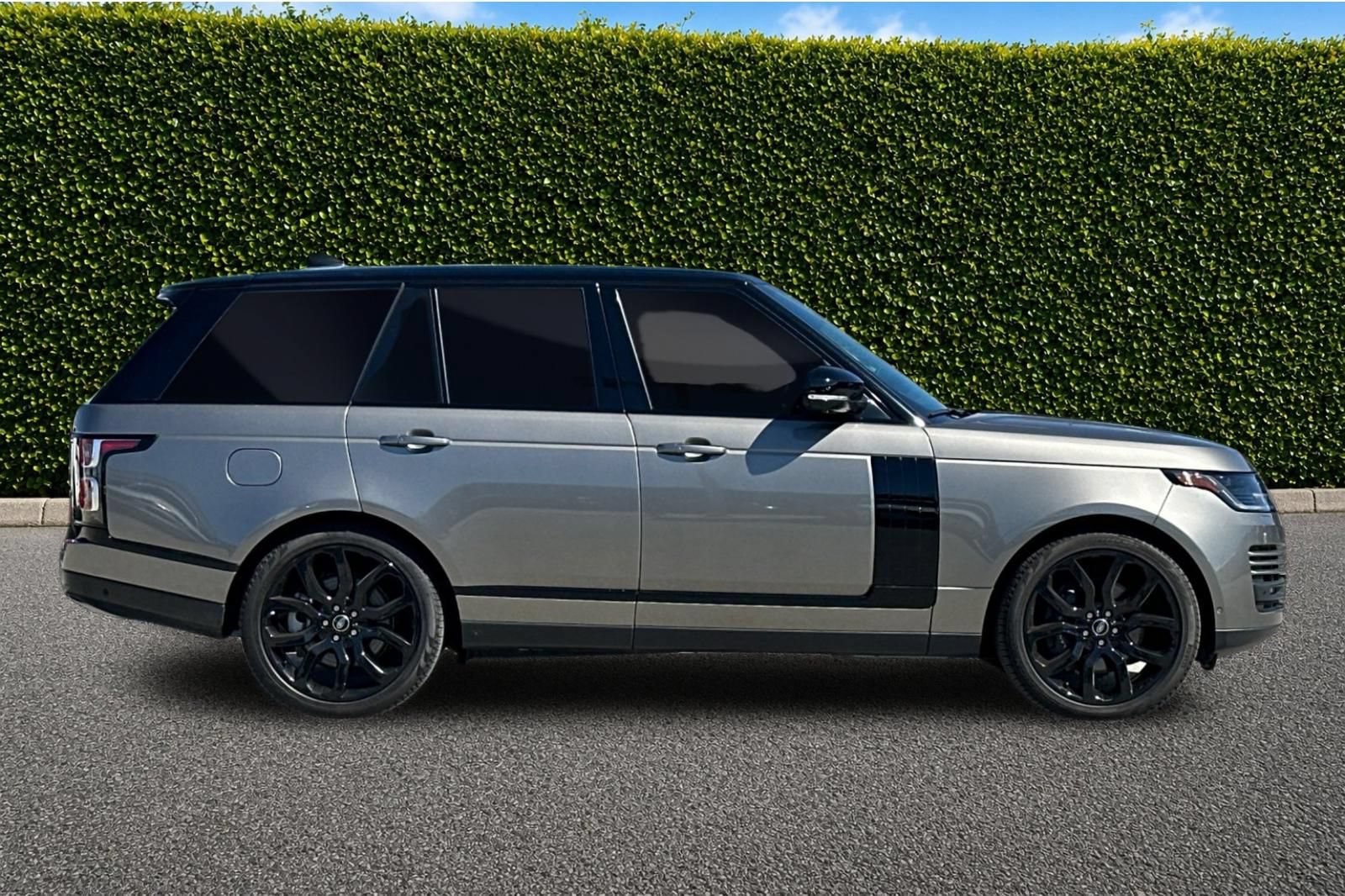 Used 2021 Land Rover Range Rover P525 Westminster Edition AWD/4WD image 3