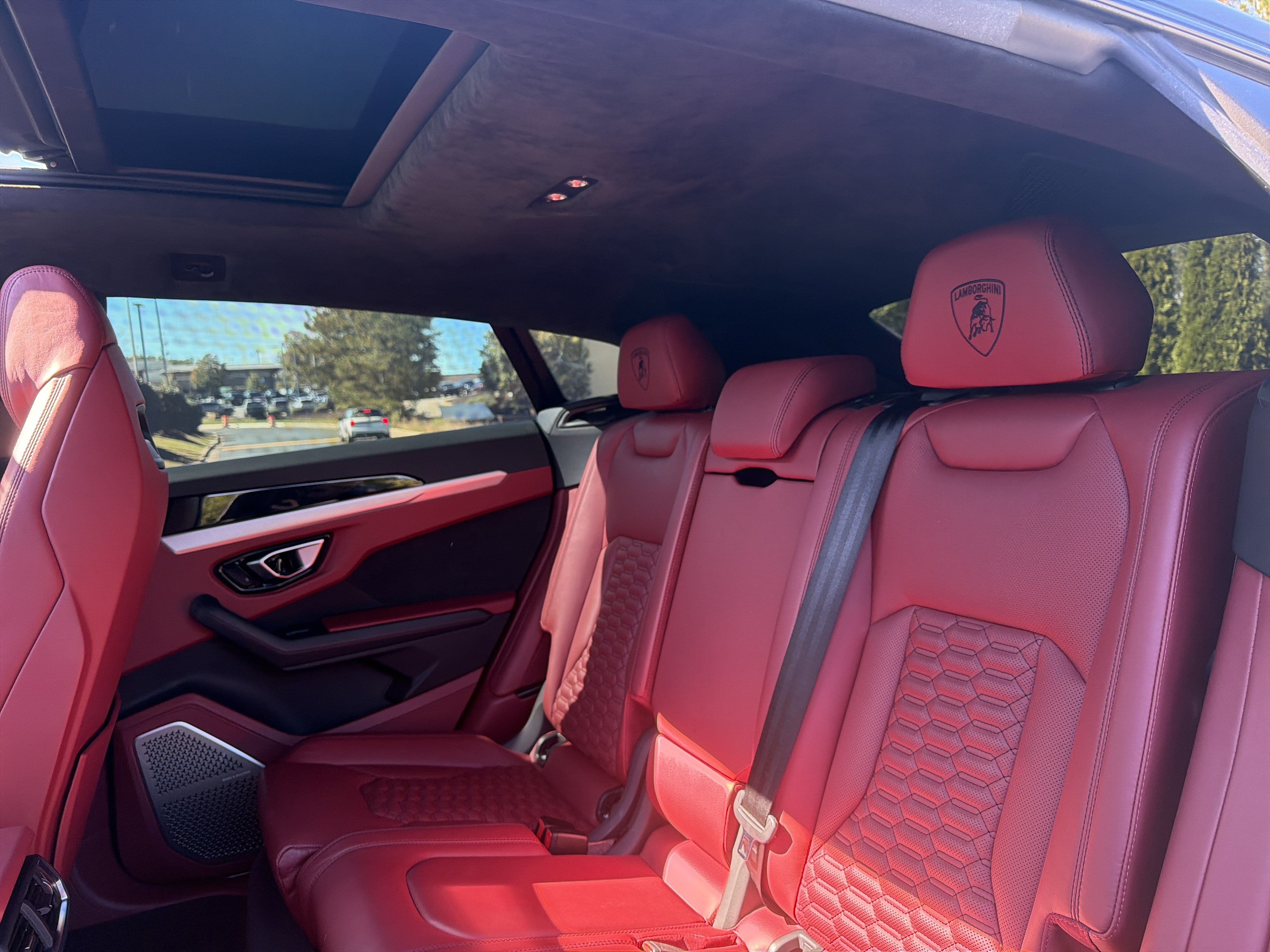 Used 2020 Lamborghini Urus AWD/4WD image 61
