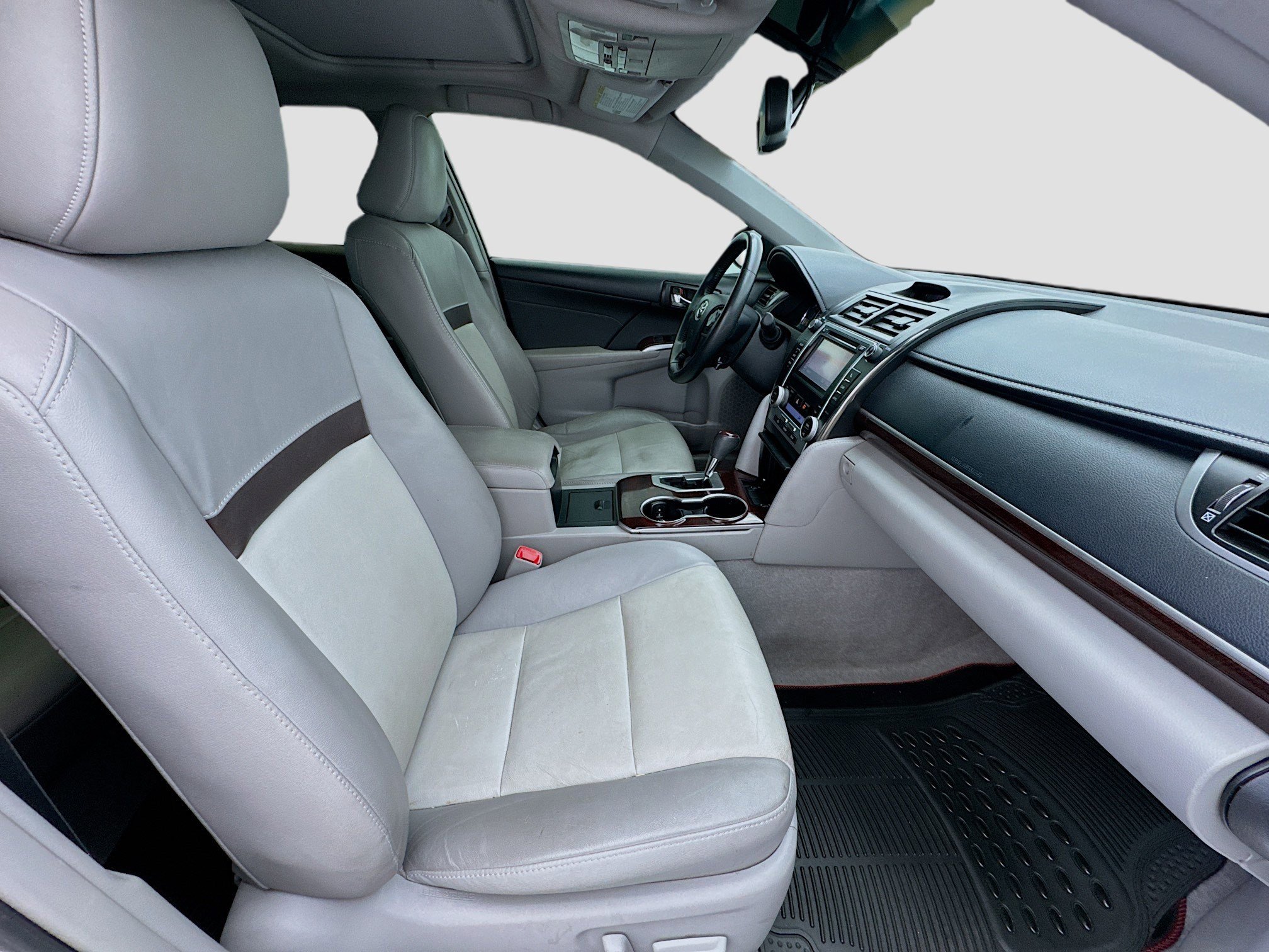 Used 2013 Toyota Camry XLE w/ Leather Pkg image 20