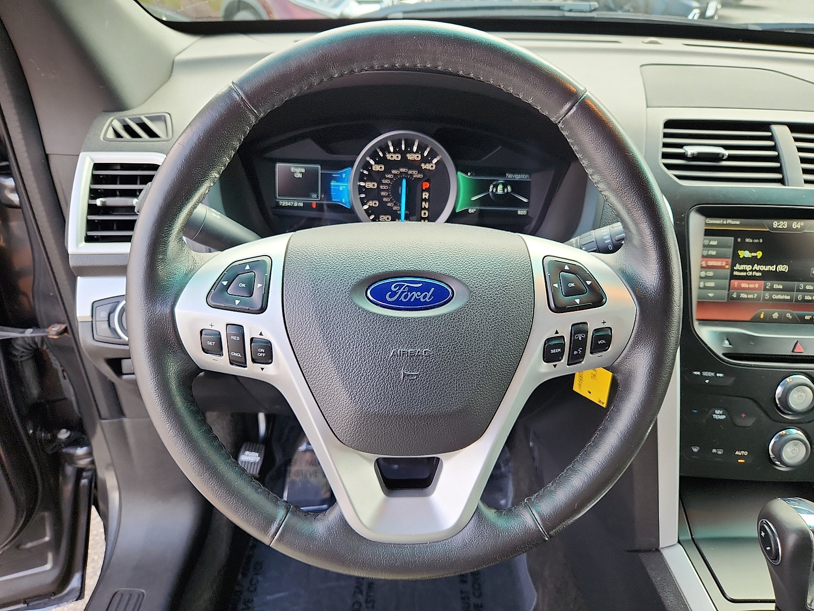 Used 2015 Ford Explorer XLT w/ Equipment Group 202B AWD/4WD image 20