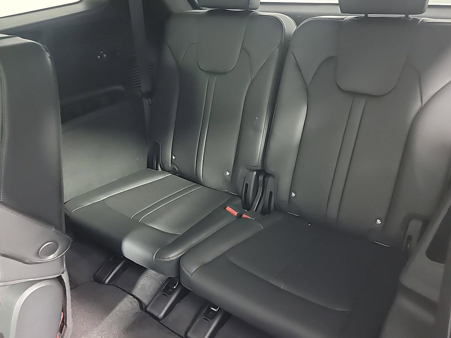 Used 2024 Kia Sorento X-Line EX image 18