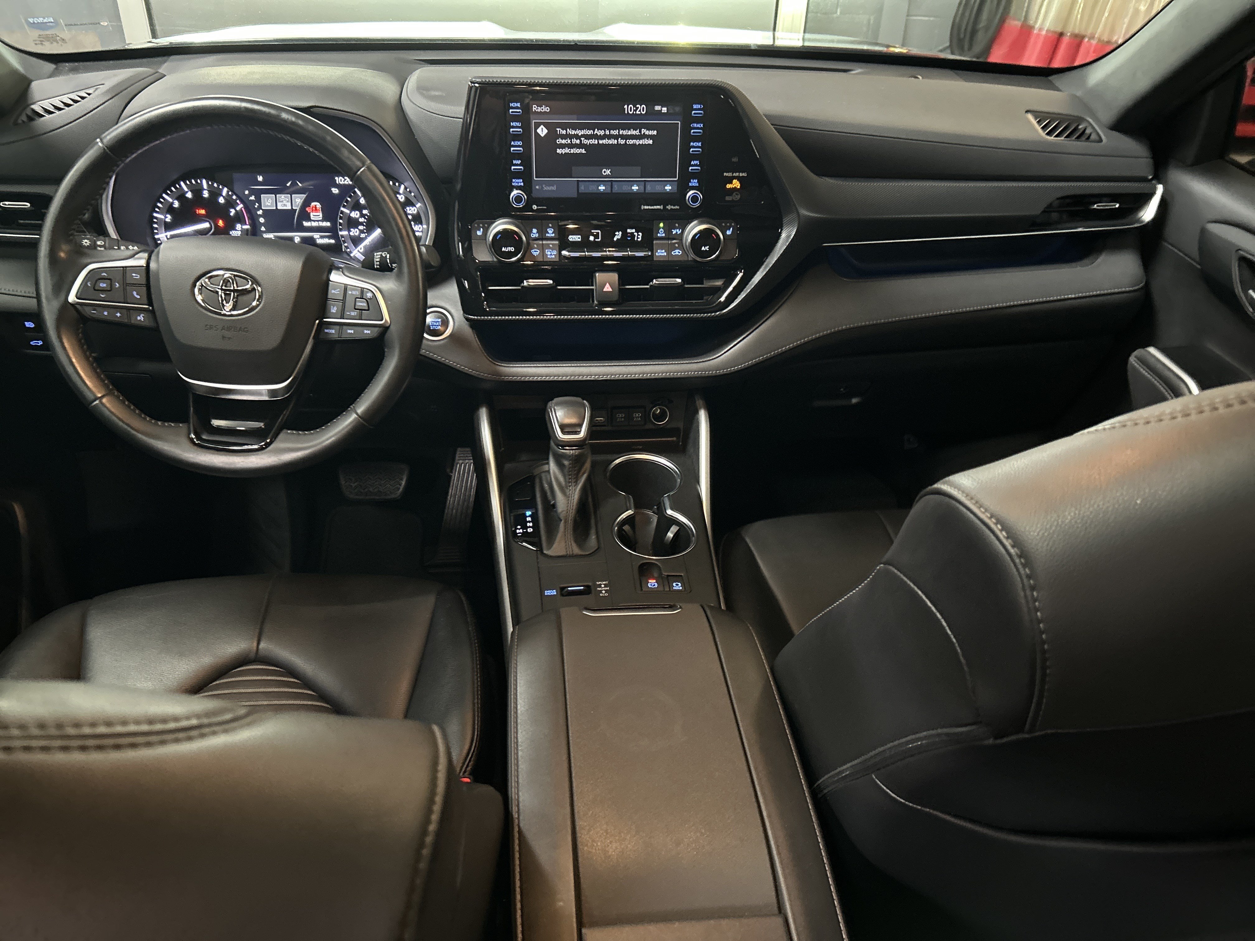 Used 2021 Toyota Highlander XSE FWD image 32