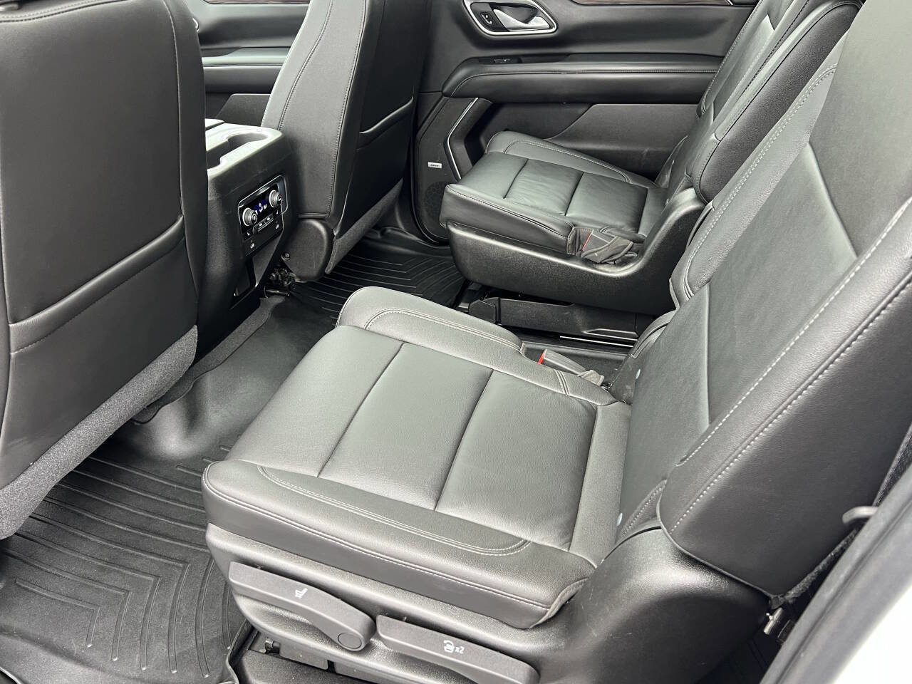 Used 2021 Chevrolet Suburban Z71 w/ Z71 Signature Package image 23