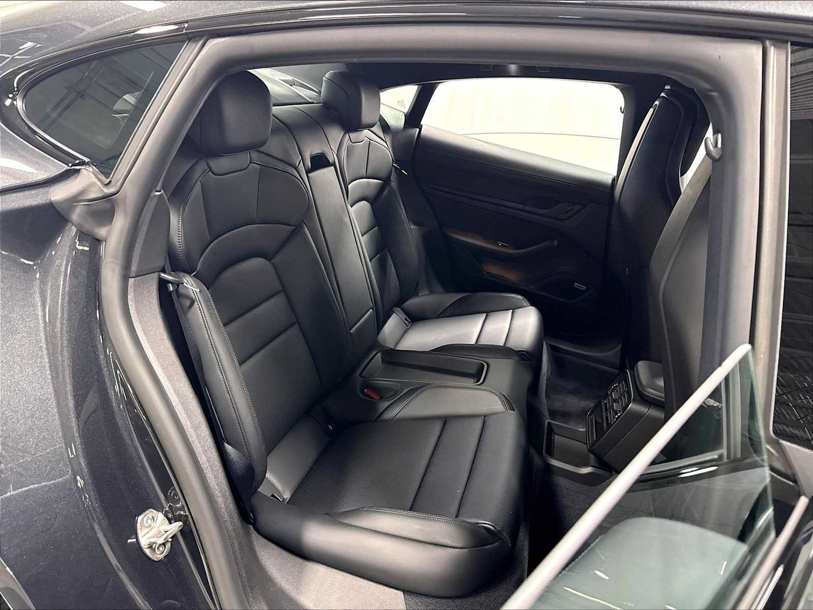 New 2026 Porsche Taycan 4S AWD/4WD image 30