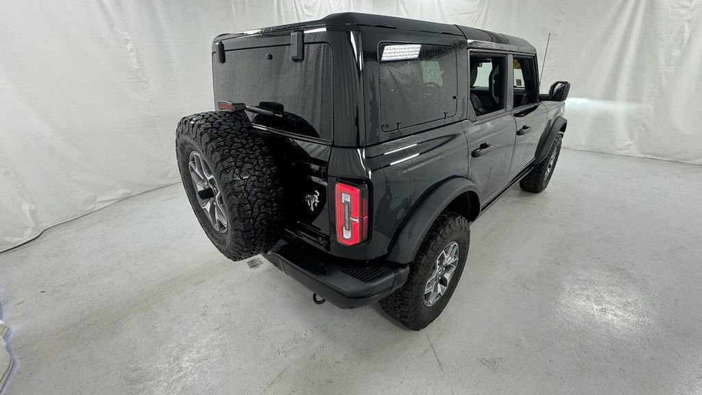 Used 2025 Ford Bronco Badlands AWD/4WD image 3