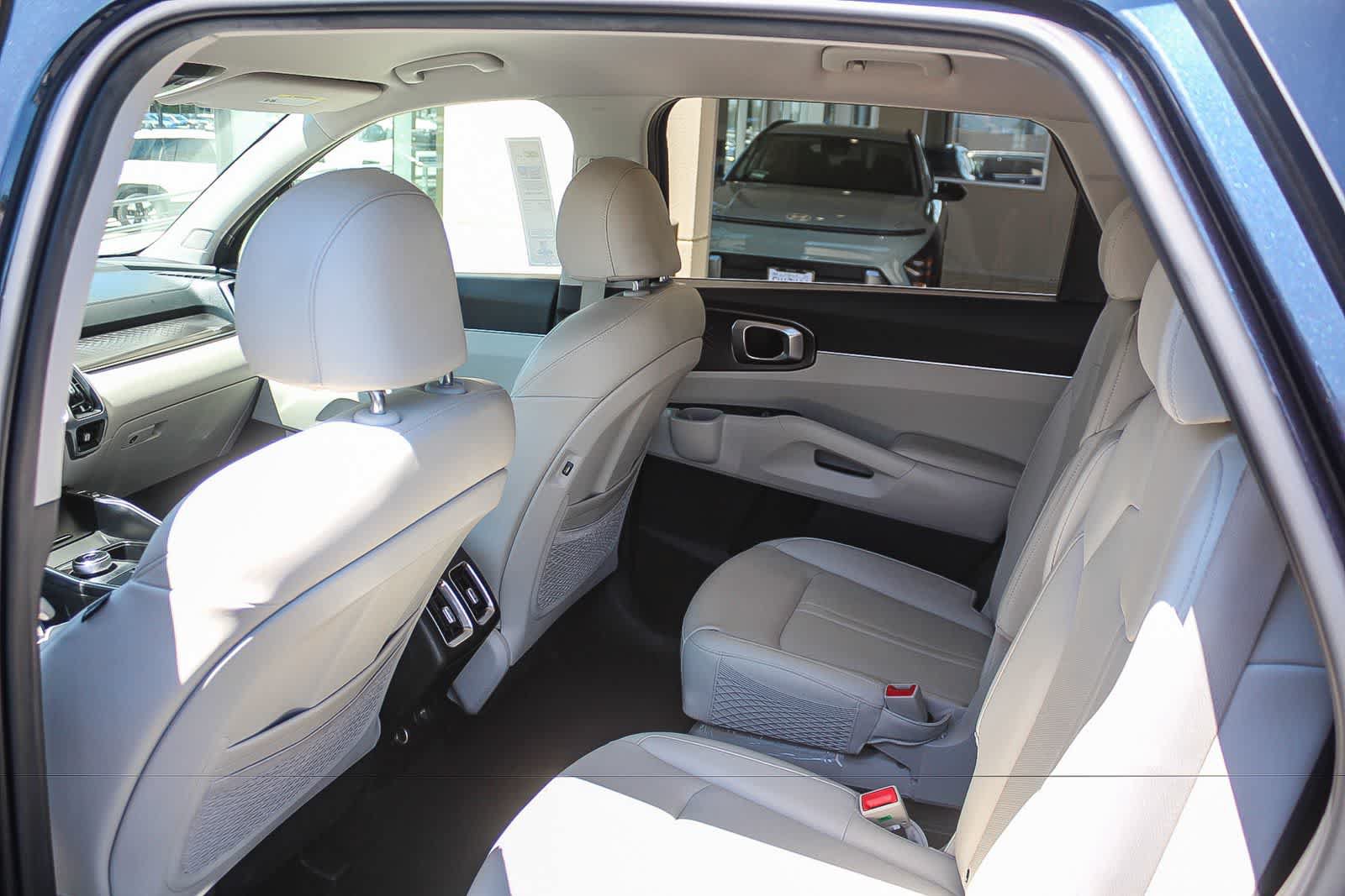 Used 2023 Kia Sorento EX FWD image 23