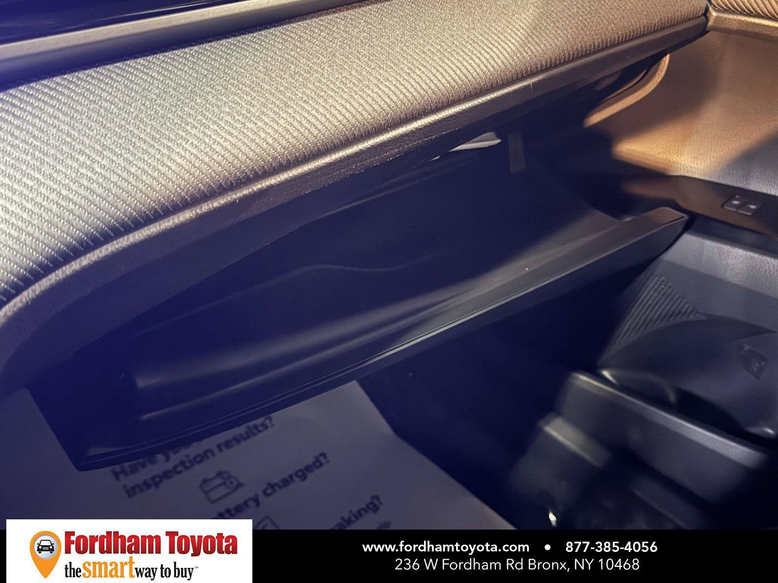 Used 2025 Toyota Camry SE FWD image 32